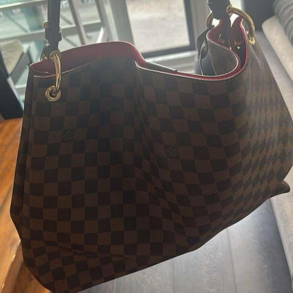 Graceful MM Damier Ébène.Louis Vuitton Authentic. Comes with box